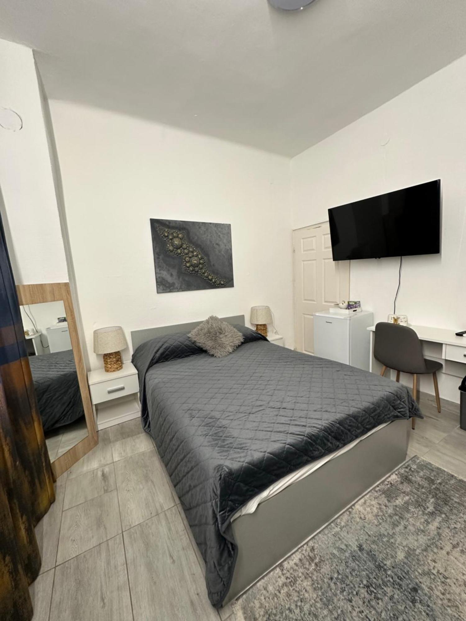 Airport17 B&B Vecses Ngoại thất bức ảnh