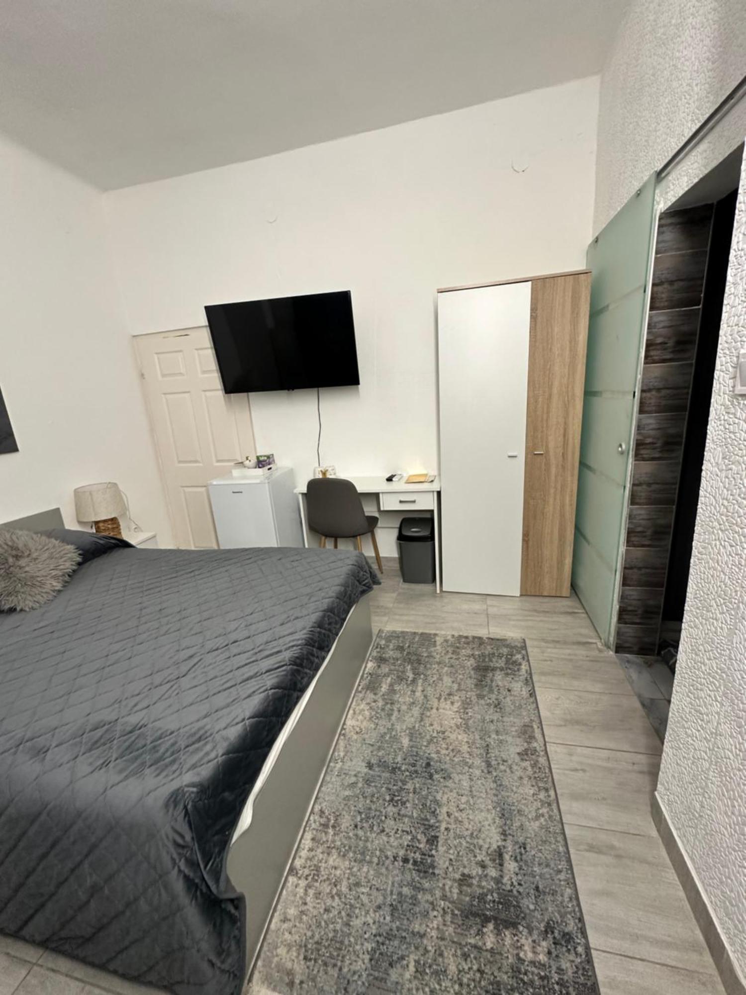 Airport17 B&B Vecses Ngoại thất bức ảnh