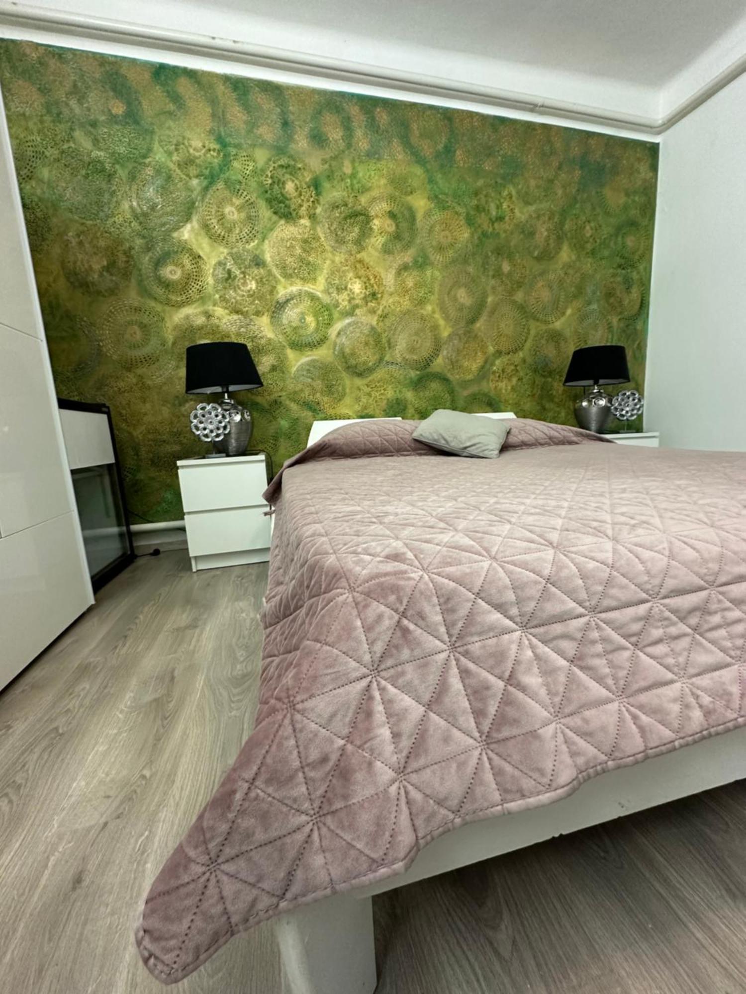 Airport17 B&B Vecses Ngoại thất bức ảnh