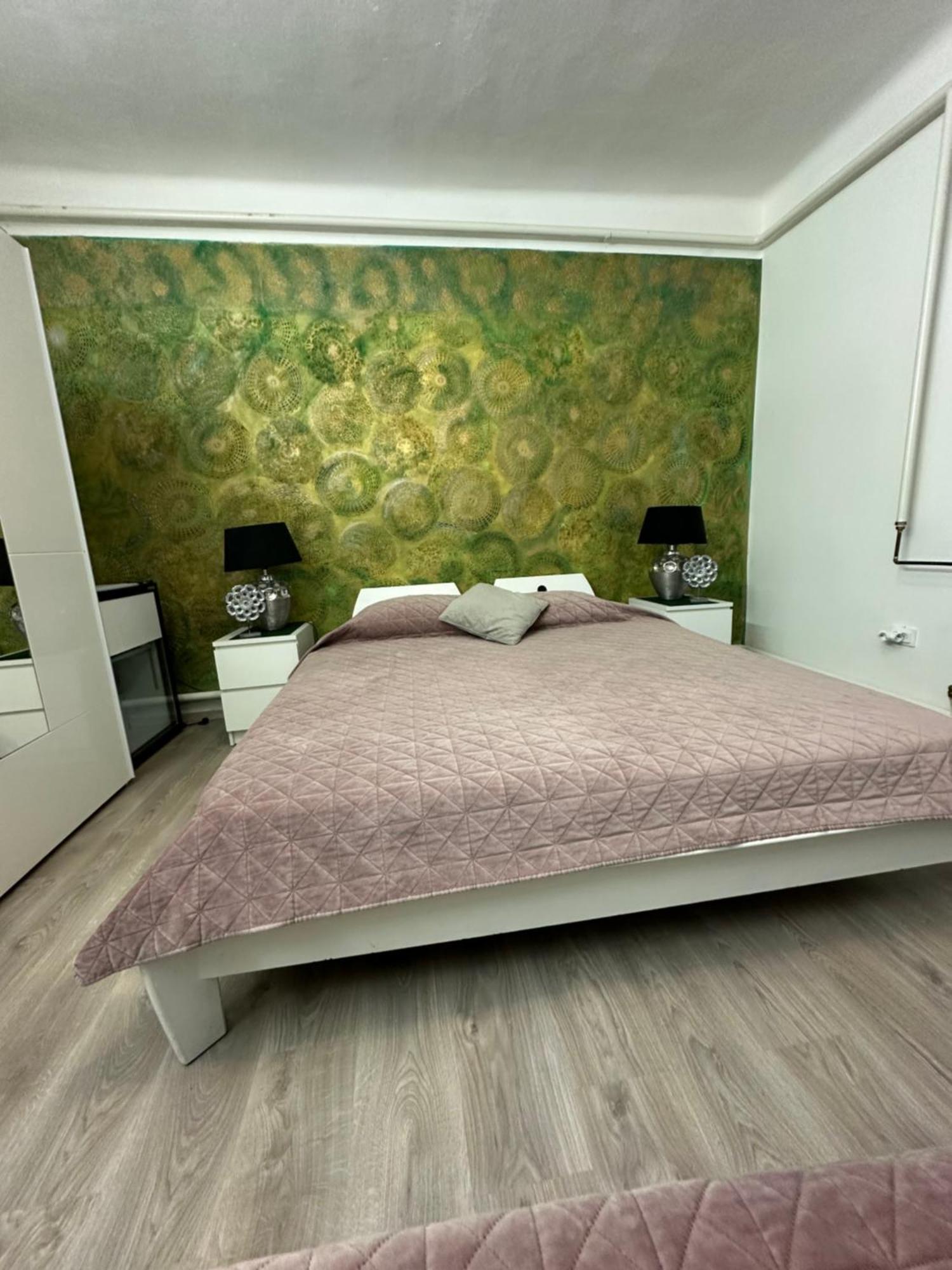 Airport17 B&B Vecses Ngoại thất bức ảnh