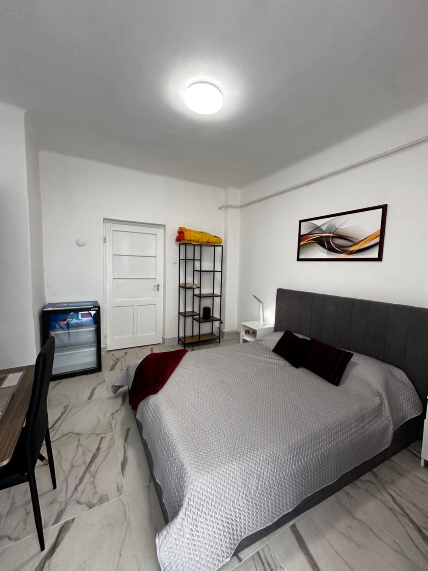 Airport17 B&B Vecses Ngoại thất bức ảnh