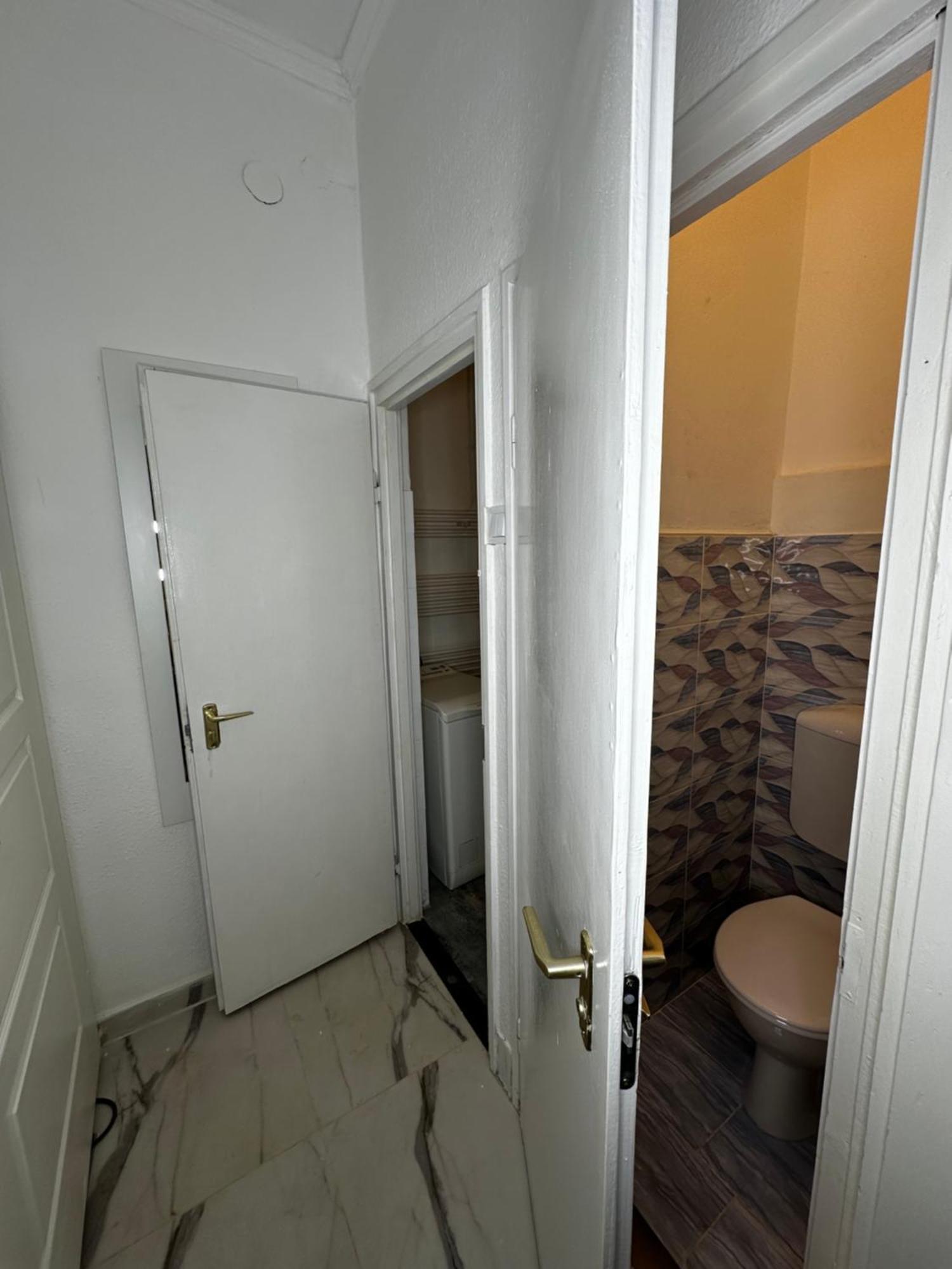 Airport17 B&B Vecses Ngoại thất bức ảnh