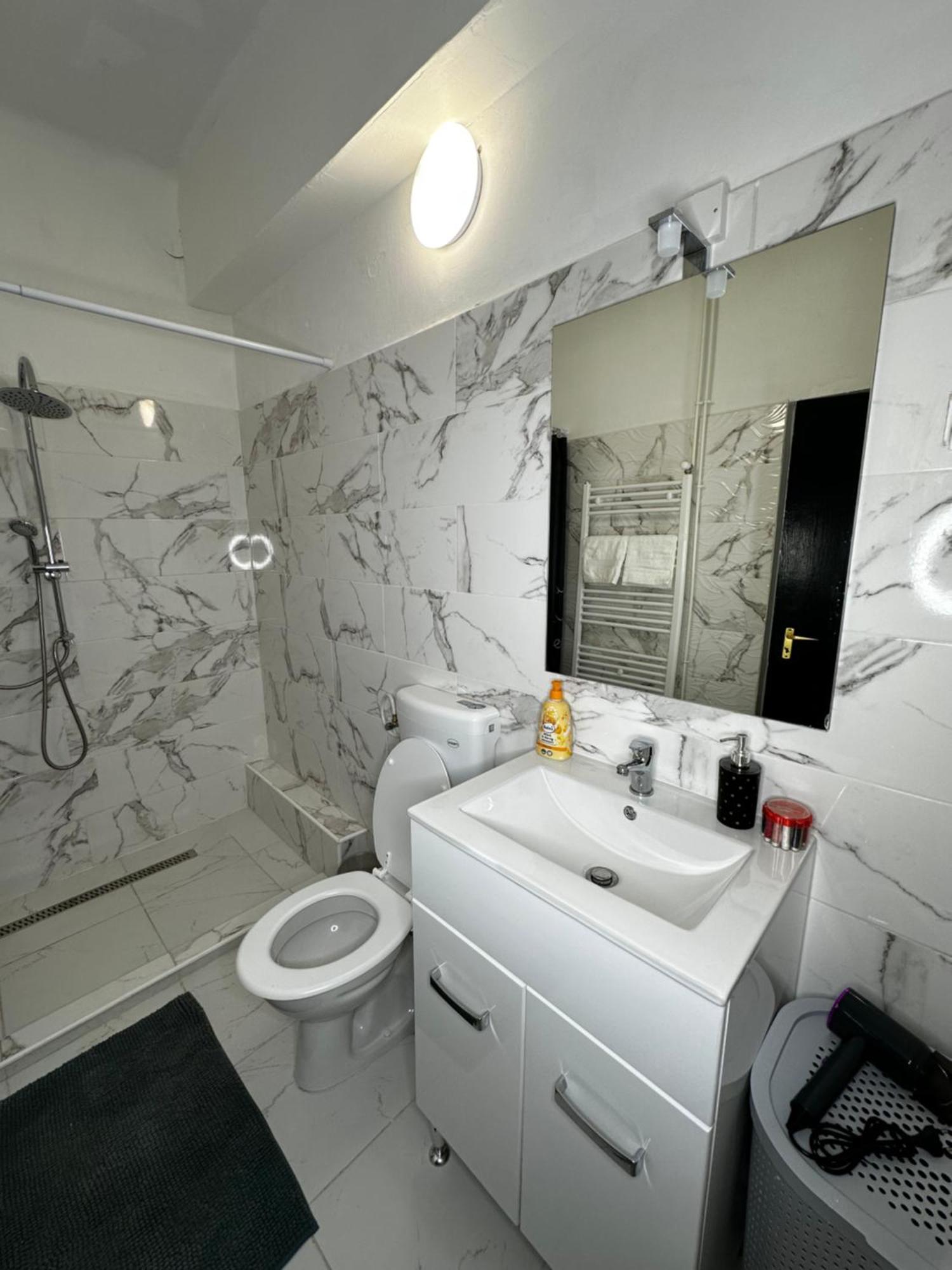 Airport17 B&B Vecses Ngoại thất bức ảnh